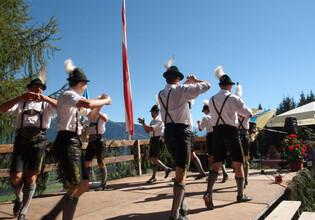 Schuhplattler Huggenberg | © Schuhplattler Weissbachler